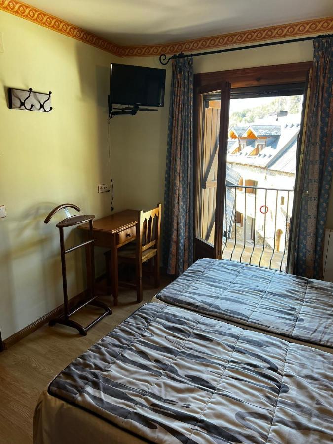 Casa Pelentos Sandiniés Exteriör bild